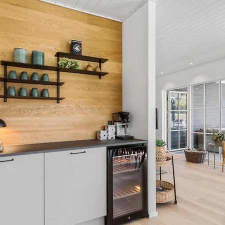 5 Bedroom Cozy Home In Ebeltoft * Ebeltoft